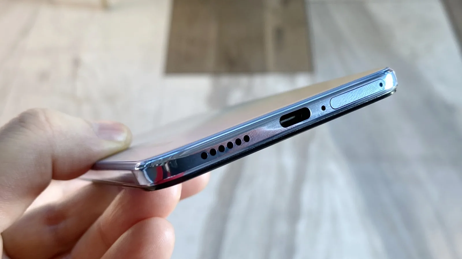 vivo V21 5G: Baterie cu mult peste aşteptări, ne face să regândim paradigme clişeice