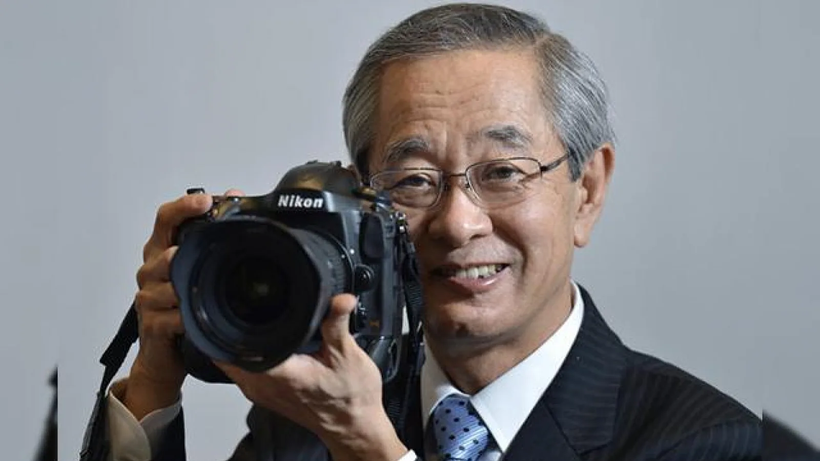 Nikon pune ochii pe segmentul smartphone, pe măsură ce compactele pierd din popularitate