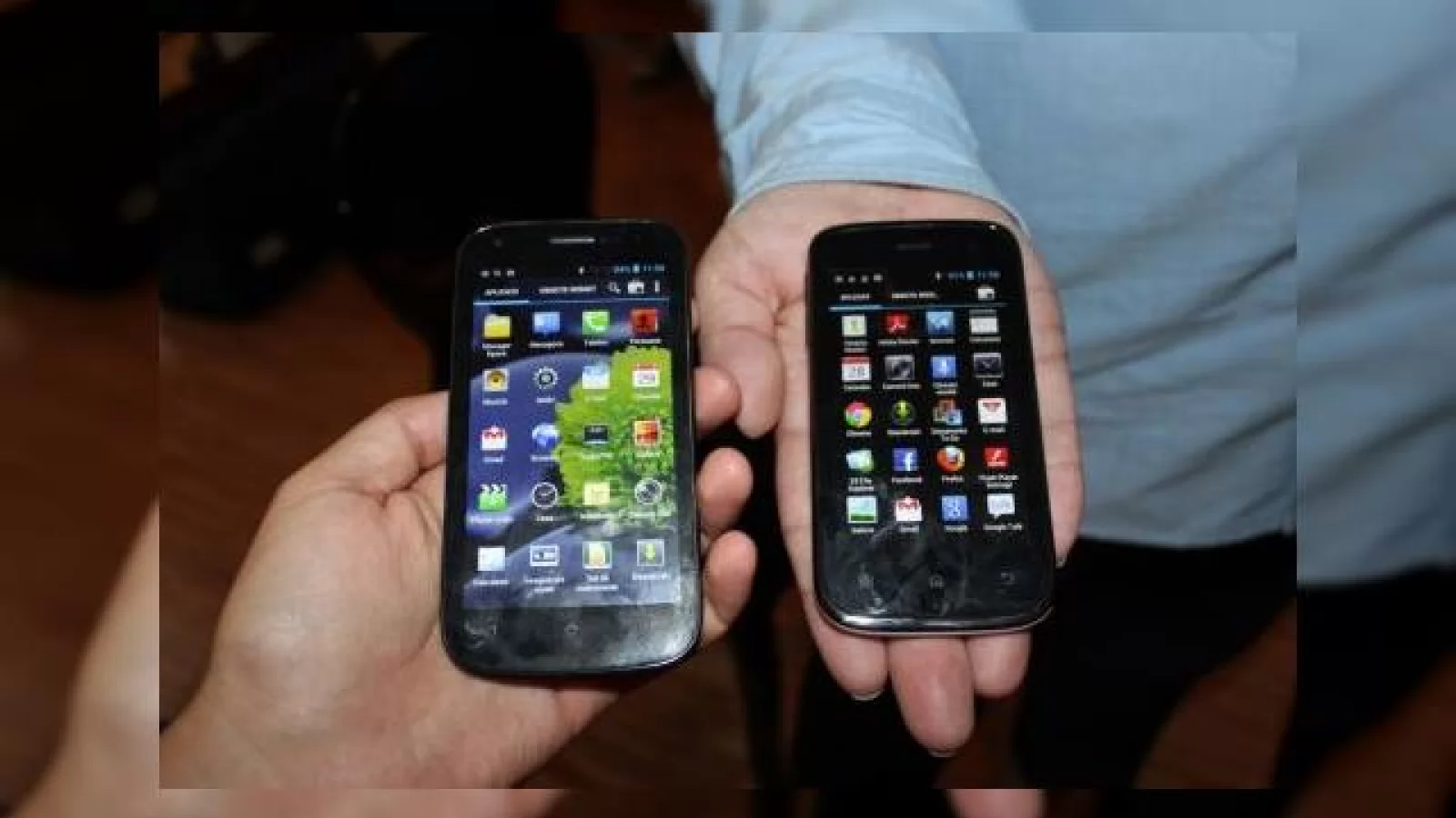 E-BODA Storm V100 vs Allview P5 Mini, Allview P5, Orange Nivo, Sony Xperia Tipo