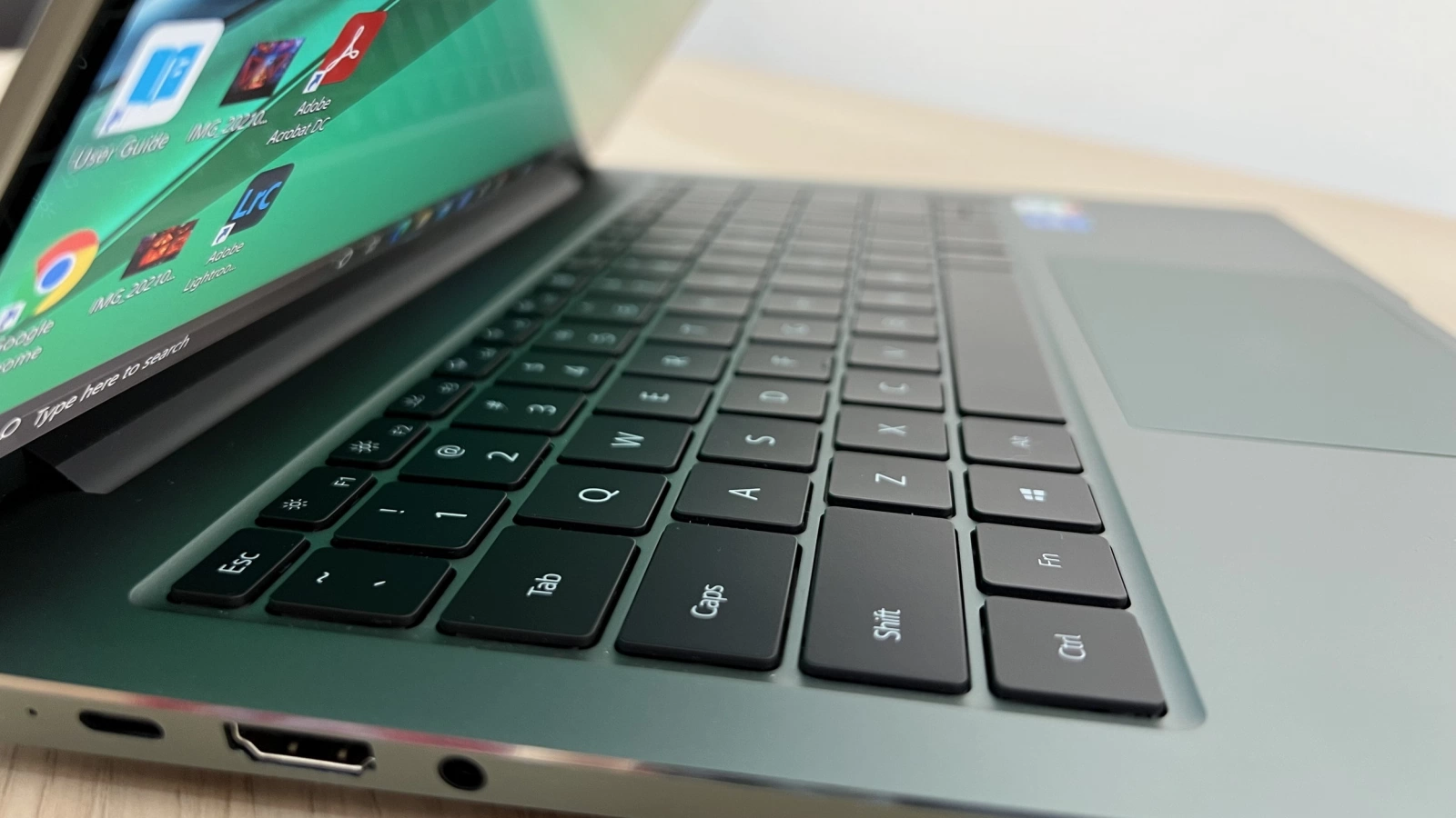 HUAWEI MateBook 14s Review: laptop pentru productivitate colaborativă, cu difuzoare şi ecran de luat în seamă
