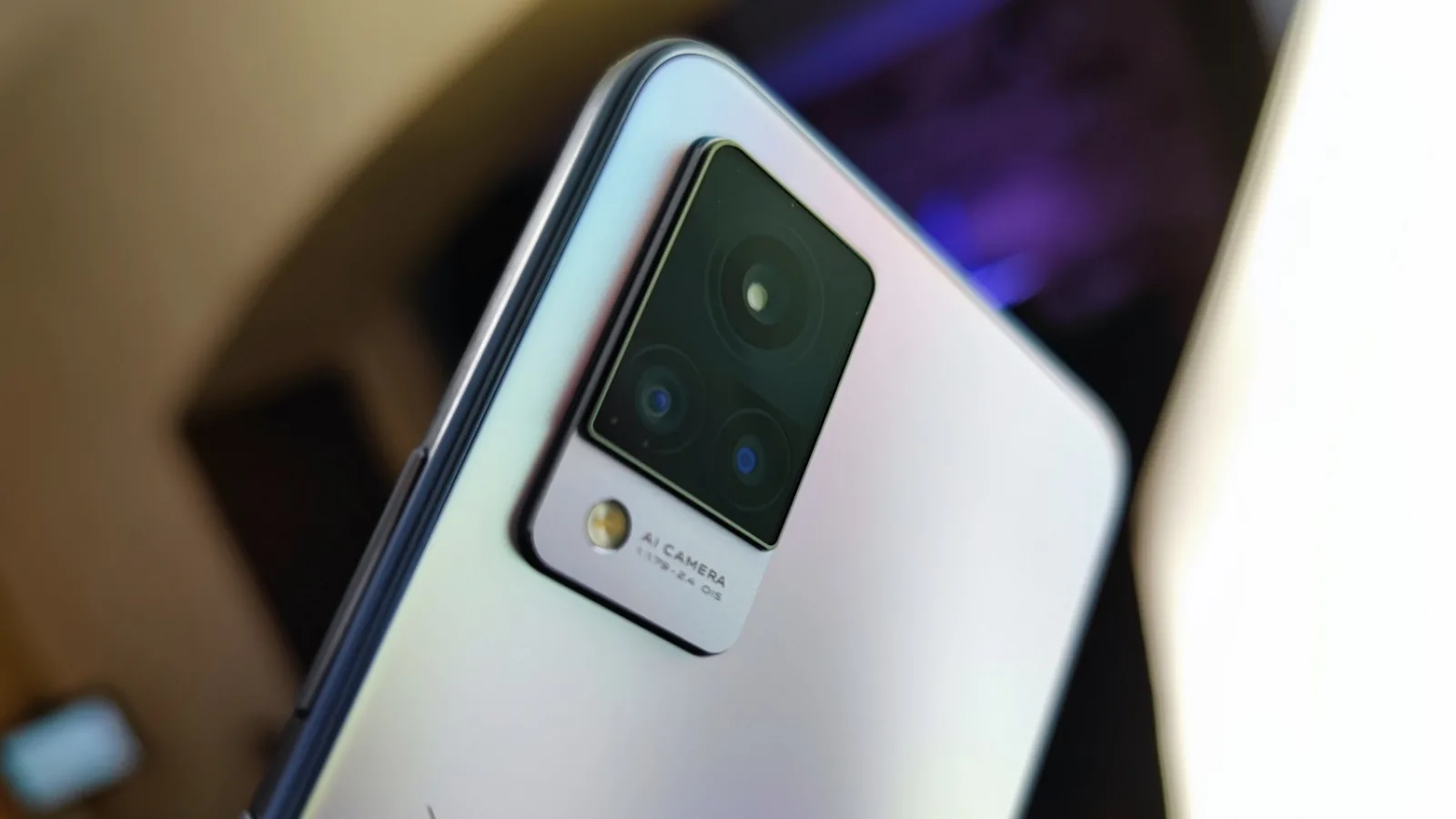 vivo V21 5G: Camera selfie e vedeta incontestabilă, nici cea principală nu e rea deloc