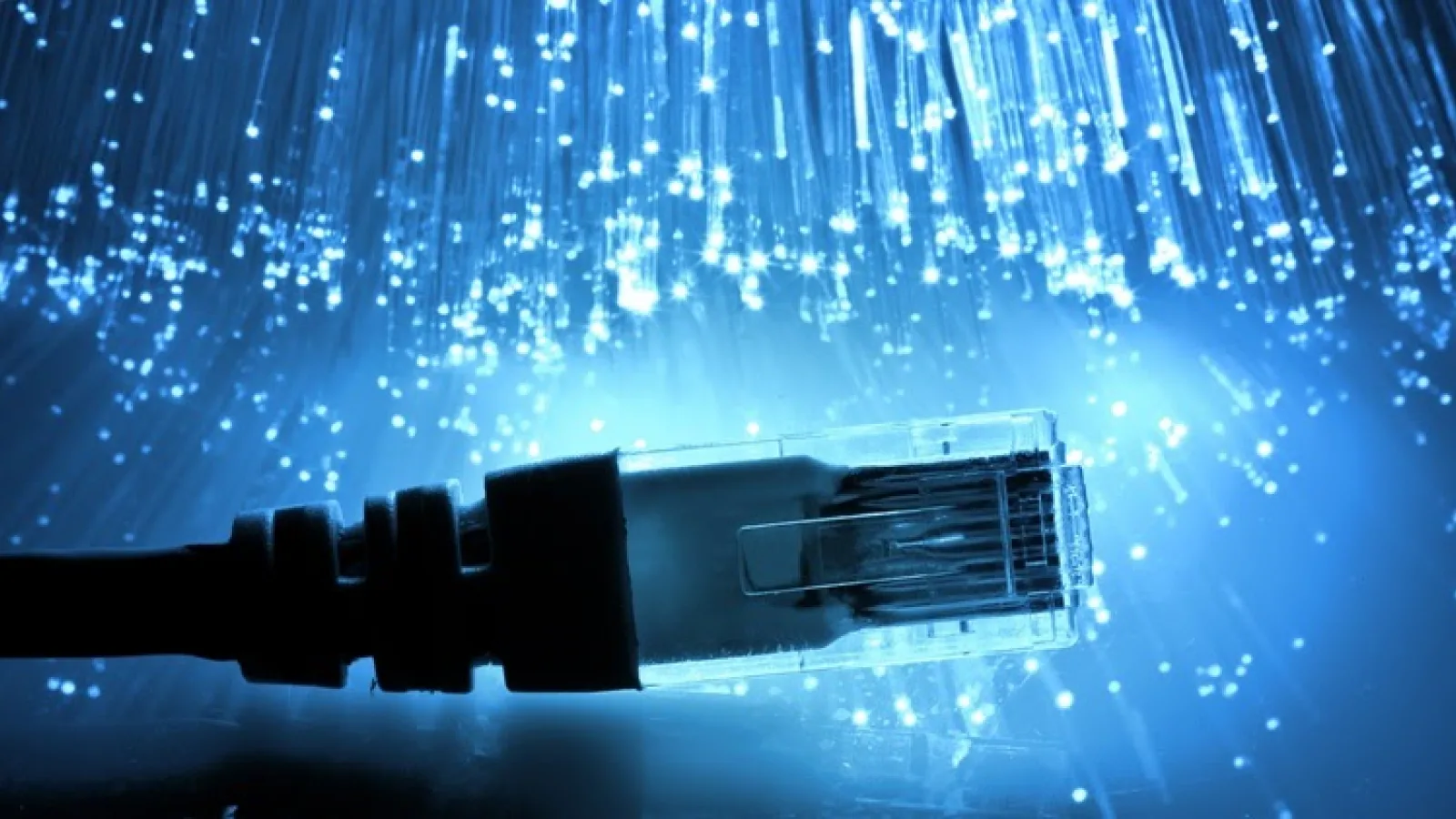 8 din 10 familii din România au avut acces la Internet de acasă în 2021, în creştere faţă de anul 2020