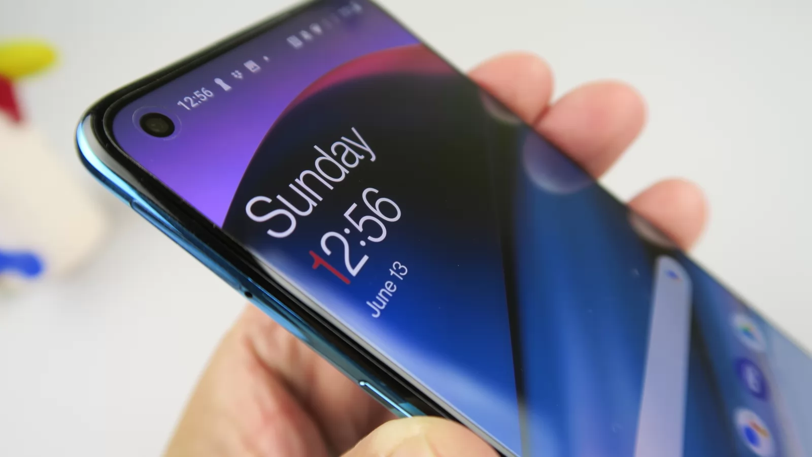 OnePlus Nord 2 CE va sosi cu ecran AMOLED 90Hz și alte dotări atractive pe care le descoperim pe seama unui leak