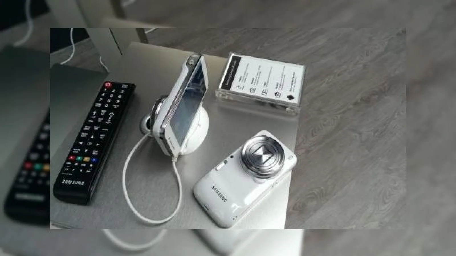 Lansare Samsung GALAXY S4 Zoom - galerie foto și primele impresii