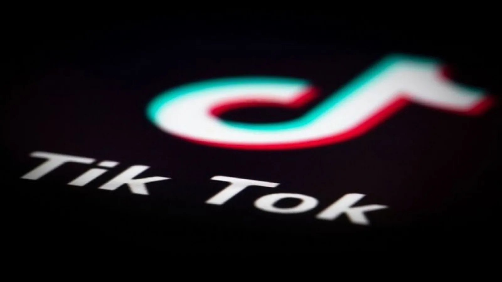 TikTok a devenit cel mai vizitat site din 2021, depăşind Google şi Facebook