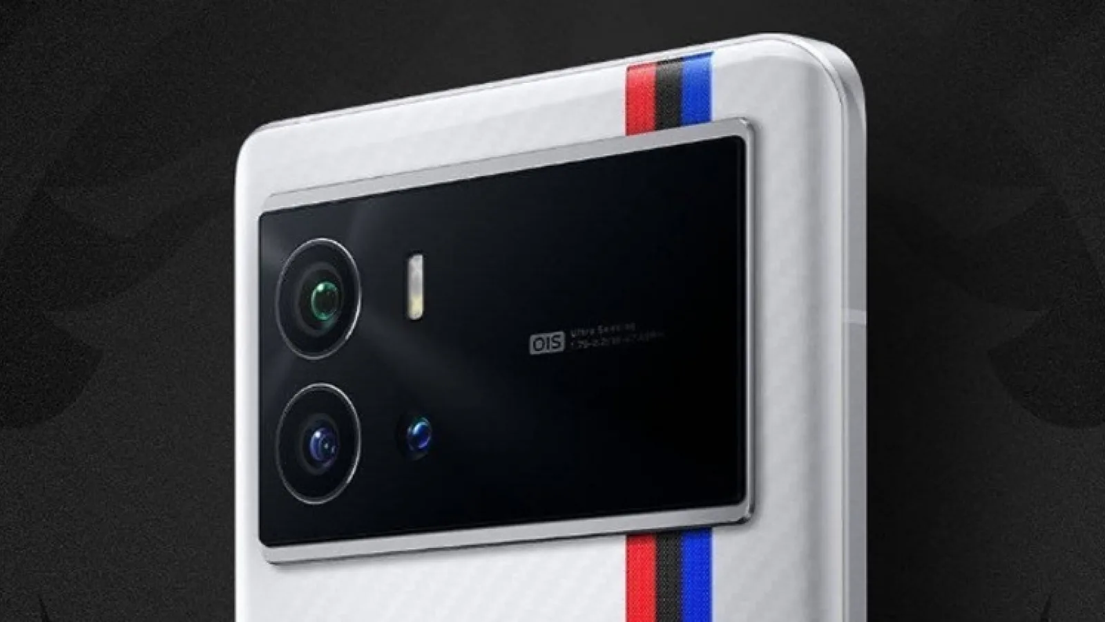 Seria vivo iQOO 9 va debuta oficial pe 5 ianuarie 2022! Varianta Pro își face apariția în postere oficiale și se anunță o schimbare de design însemnată