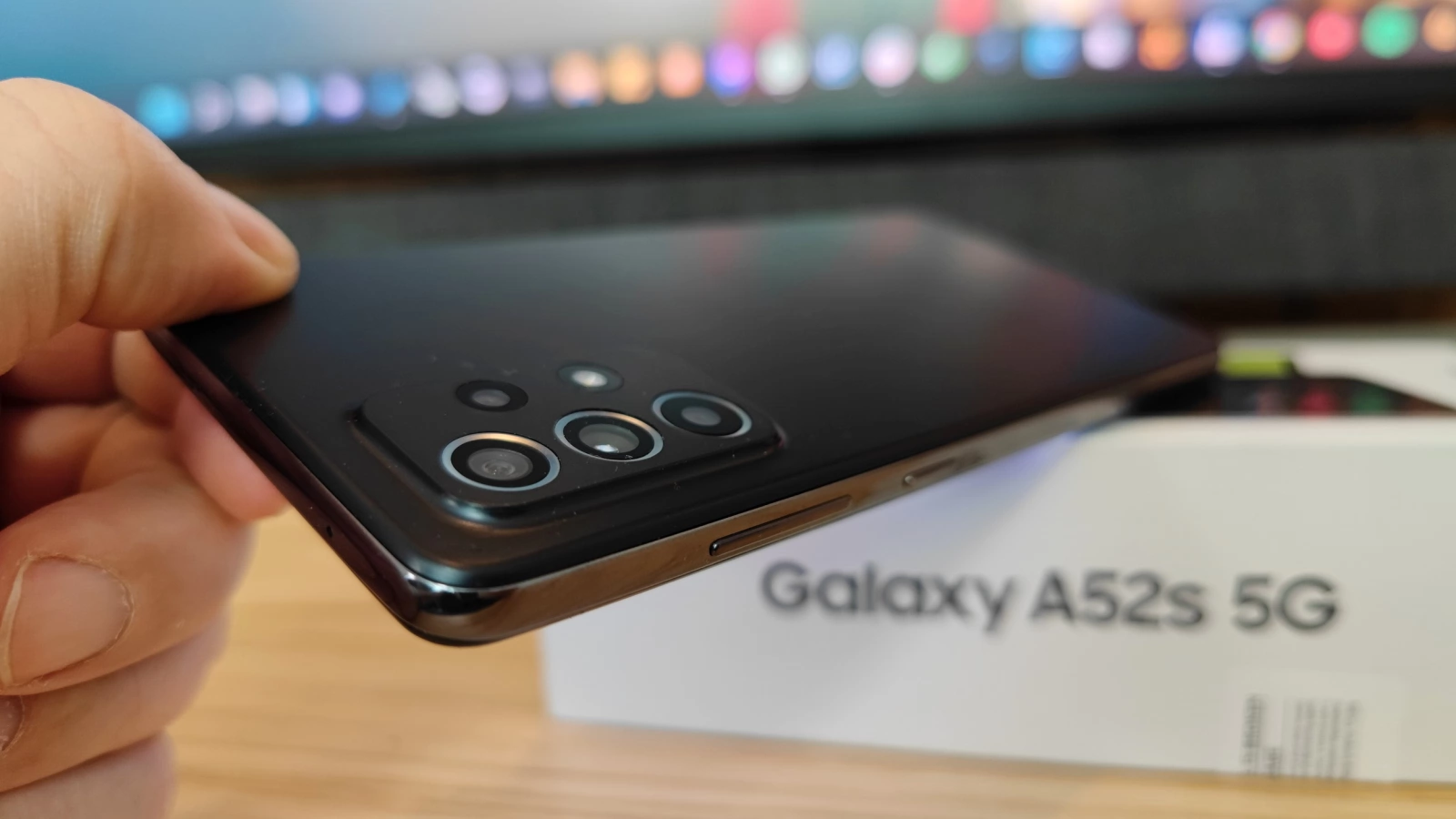 Samsung Galaxy A52s 5G Unboxing: best seller-ul de Black Friday 2021 este aici!