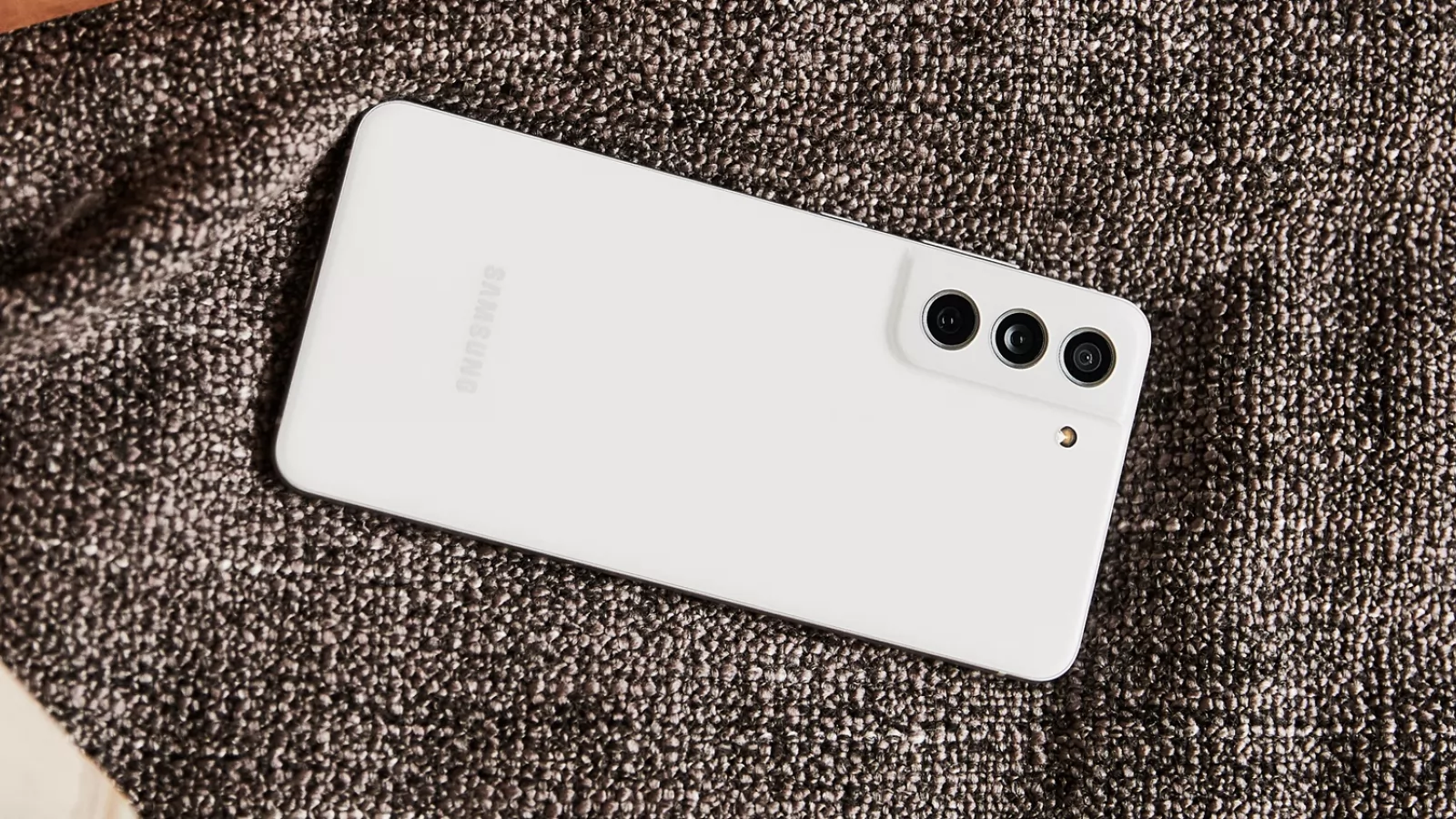 Turul Magazinelor #1039: iPhone 12 sub 3500 de lei, Galaxy S21 FE 5G la precomandă cu căşti cadou, TV 4K ieftin