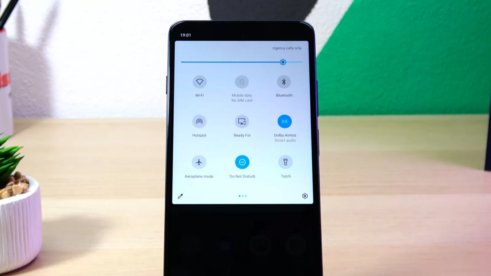 Motorola Moto G200 5G: Conectivitate cu viteze de top, port USB-C ce scoate semnal video