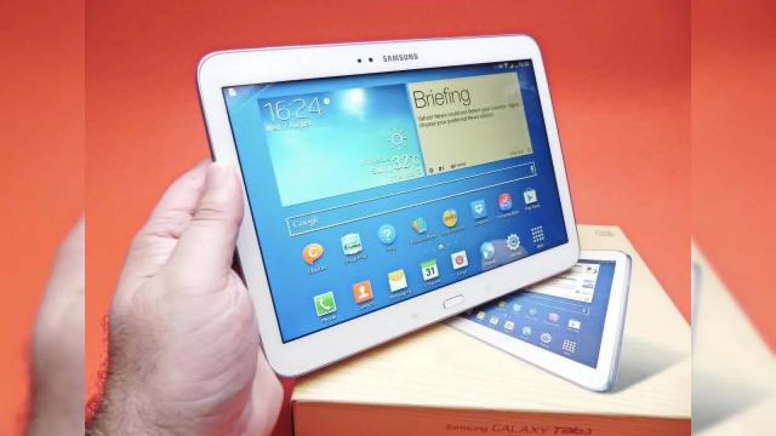Samsung Galaxy Tab 3 10.1 Unboxing: tabletă dual core Intel cu greutate scăzută (Video)