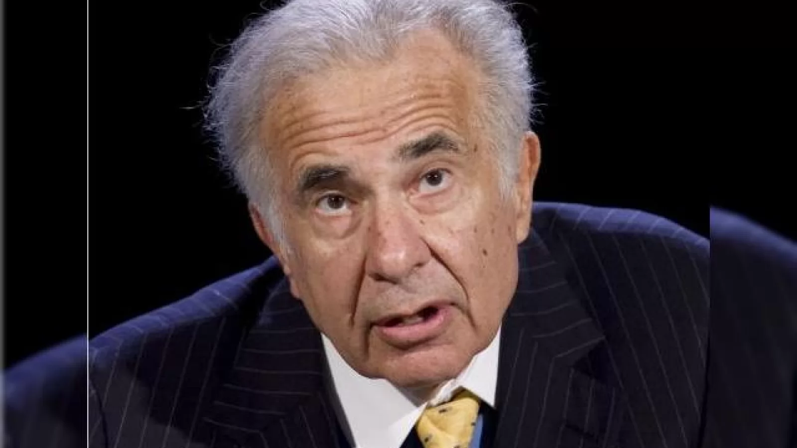 Acțiunile Apple explodează după un singur tweet al miliardarului Carl Icahn