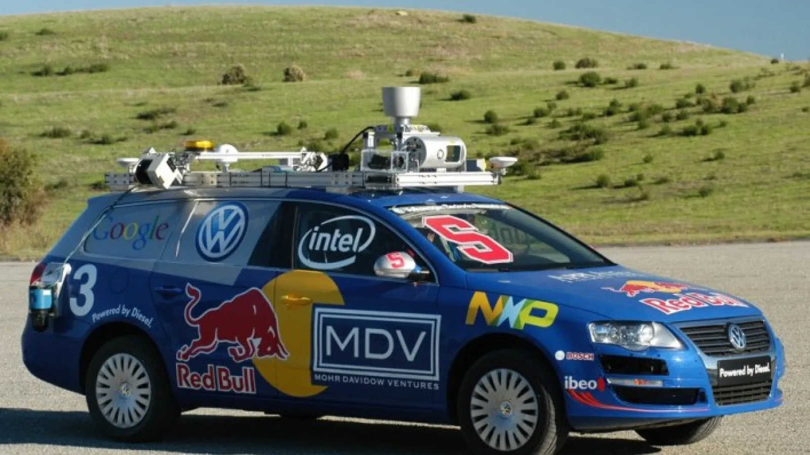 Google ar putea produce propria "mașină Nexus" fără ajutorul companiilor auto