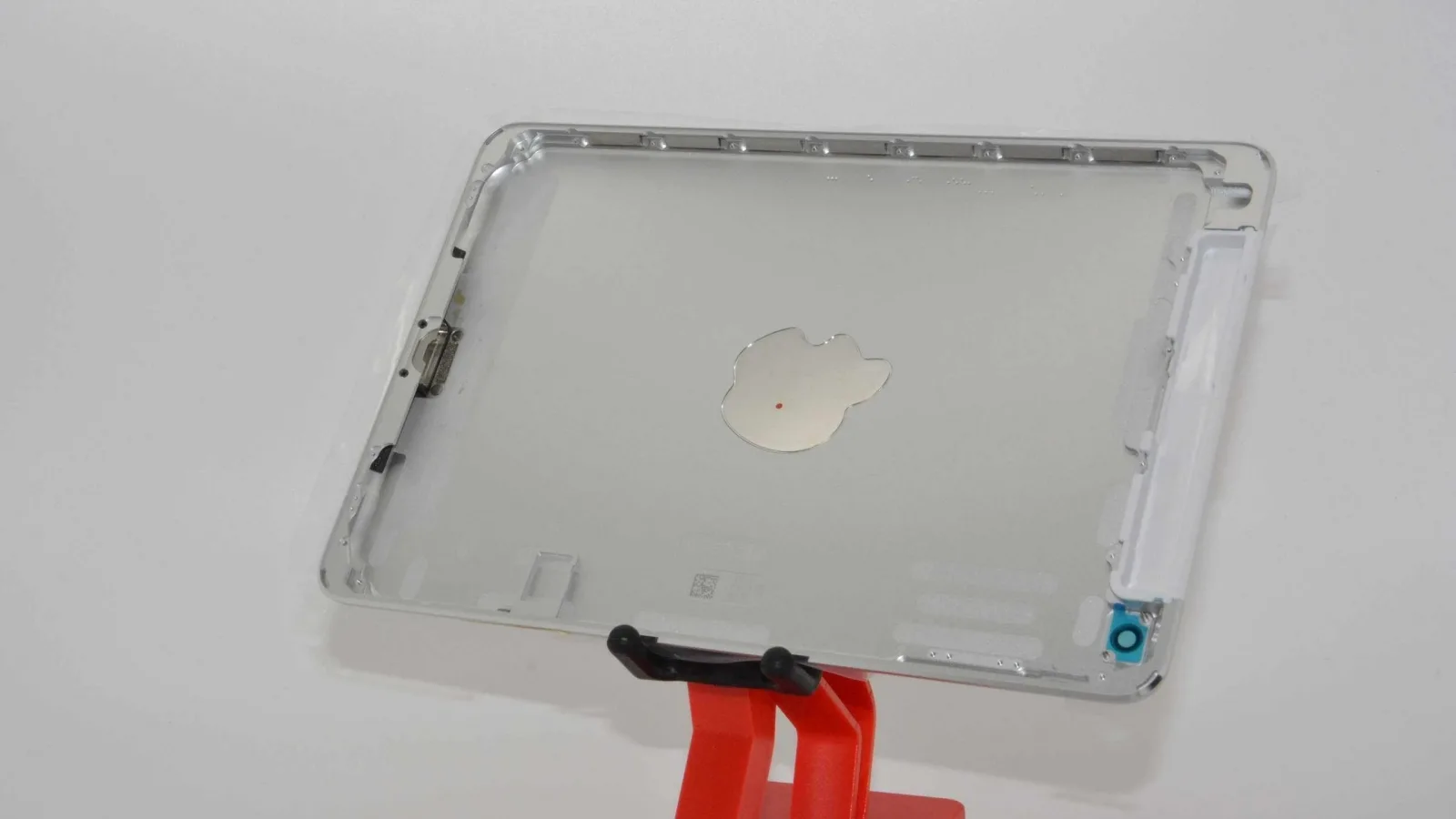 Imagini noi cu carcasa lui iPad Mini 2 ne prezintă designul său În detaliu