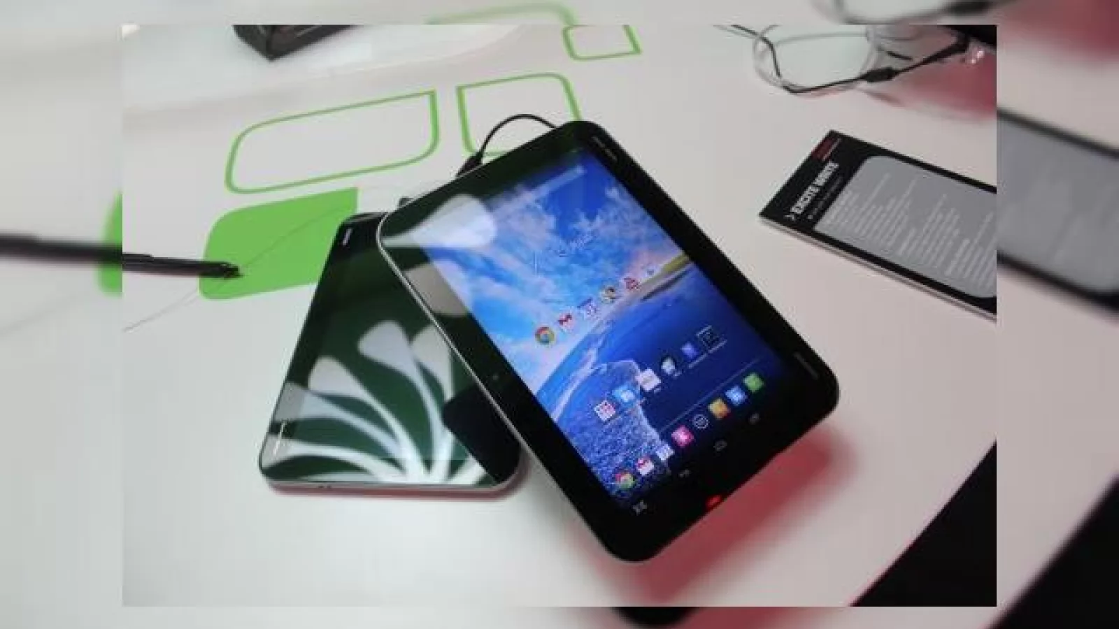IFA 2013: Toshiba Excite Write hands on - o tabletă cu CPU Tegra 4 pentru profesioniști (Video)