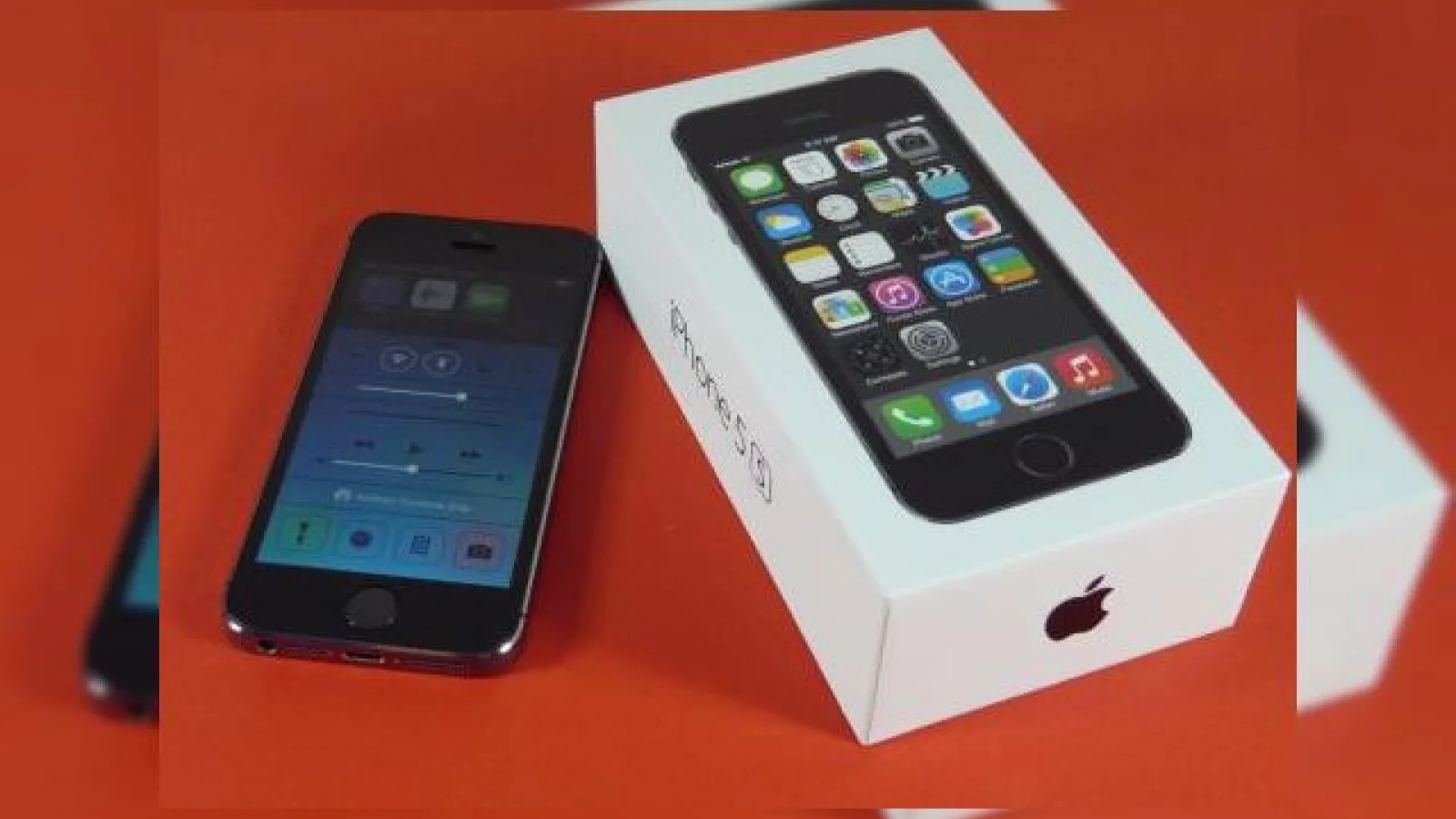 iPhone 5s unboxing: upgrade Însemnat pentru iPhone 5, software ușor dezamăgitor la primul contact (Video)
