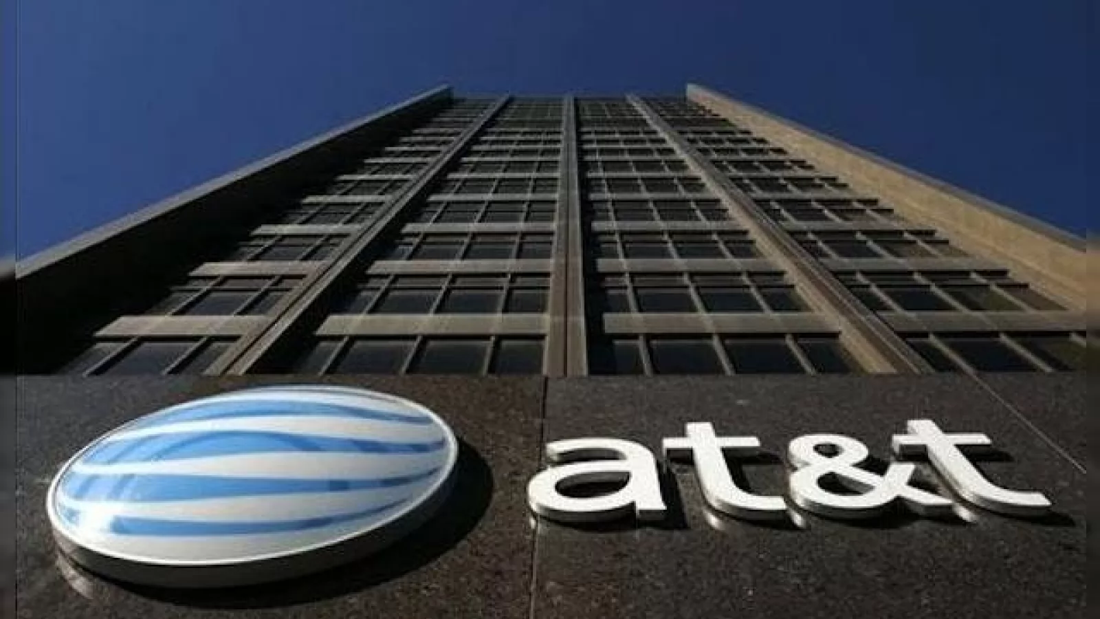 AT&T ar putea intra pe piața din Europa, vede oportunități În această zonă