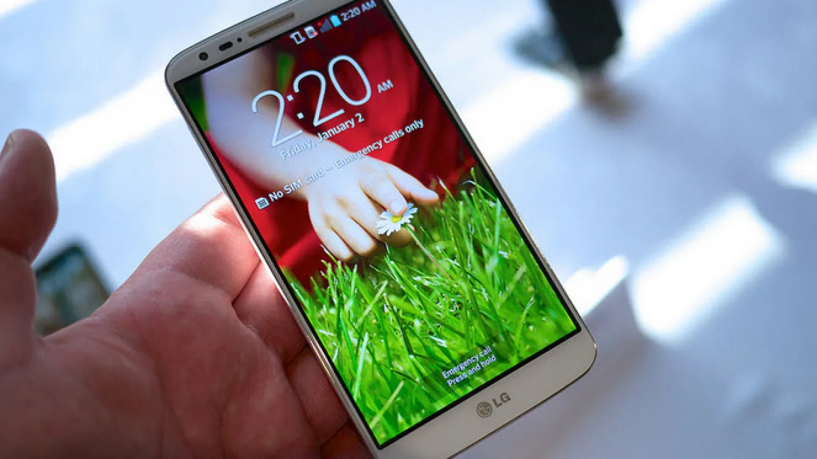 LG G2 este disponibil oficial de astăzi În România
