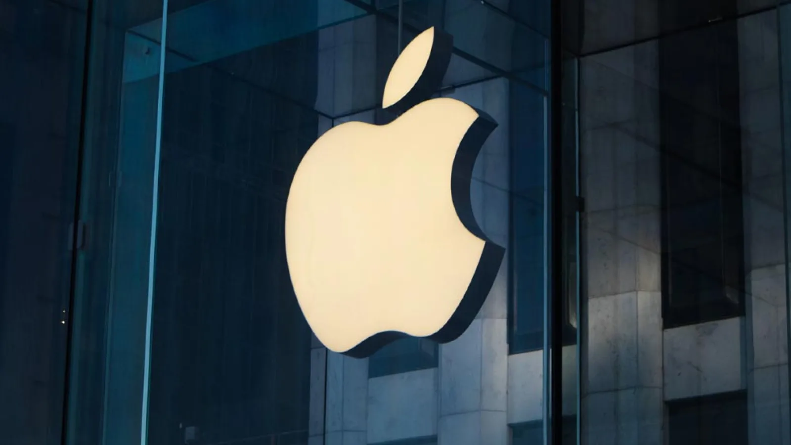 Apple şi Meta ar fi dat hackerilor date ale utilizatorilor, în urma unor cereri legale deghizate