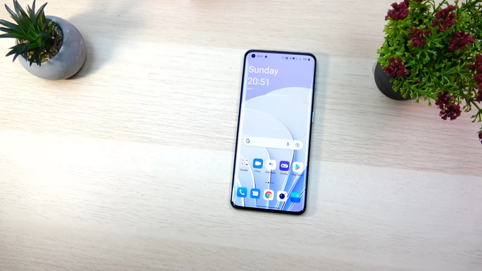 OnePlus 10 Pro: Display imersiv, axat pe calibrarea culorii şi predicţia preferinţelor tale