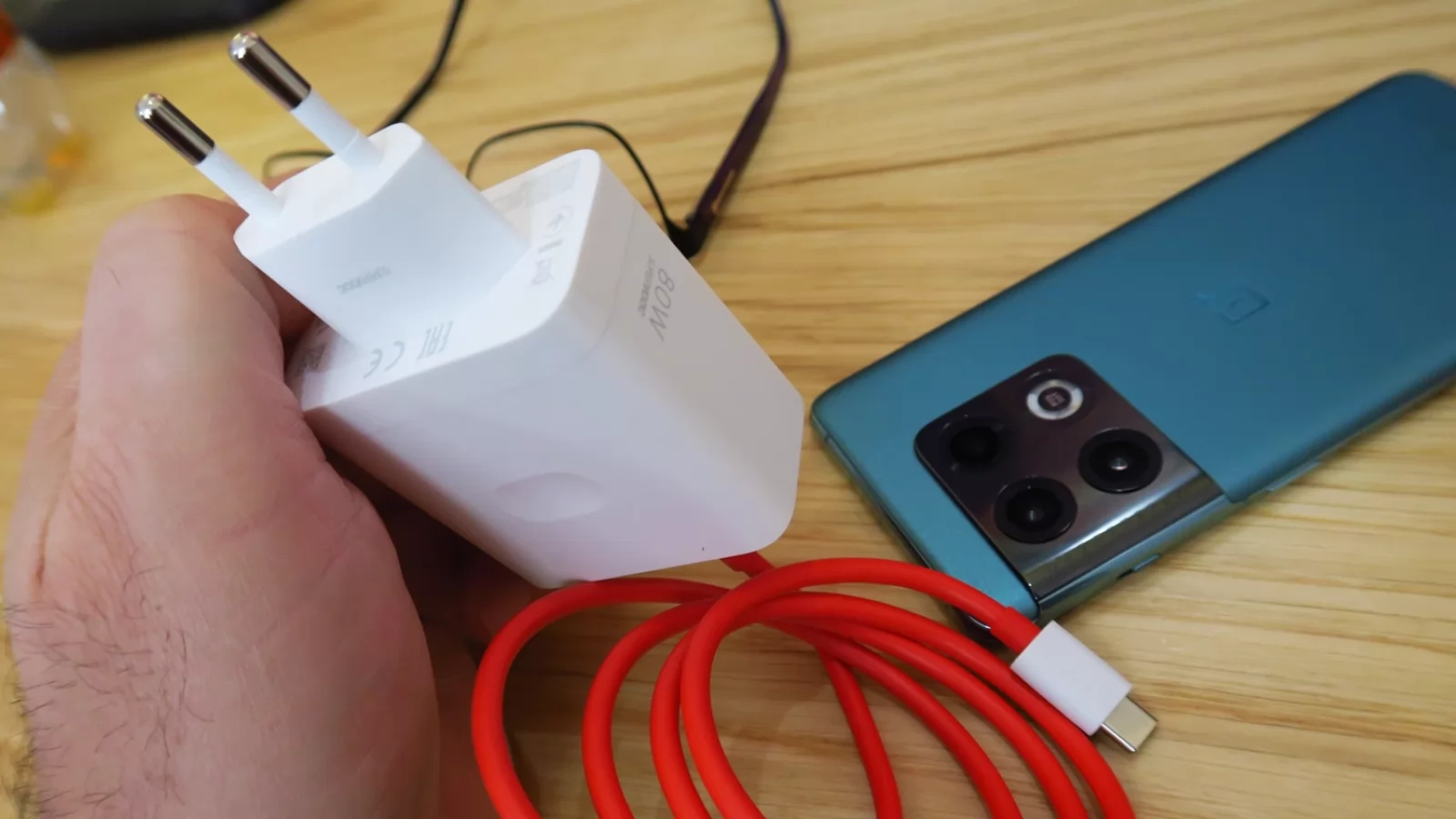 OnePlus 10 Pro: Autonomie mult evoluată de la cea de pe OnePlus 9 Pro