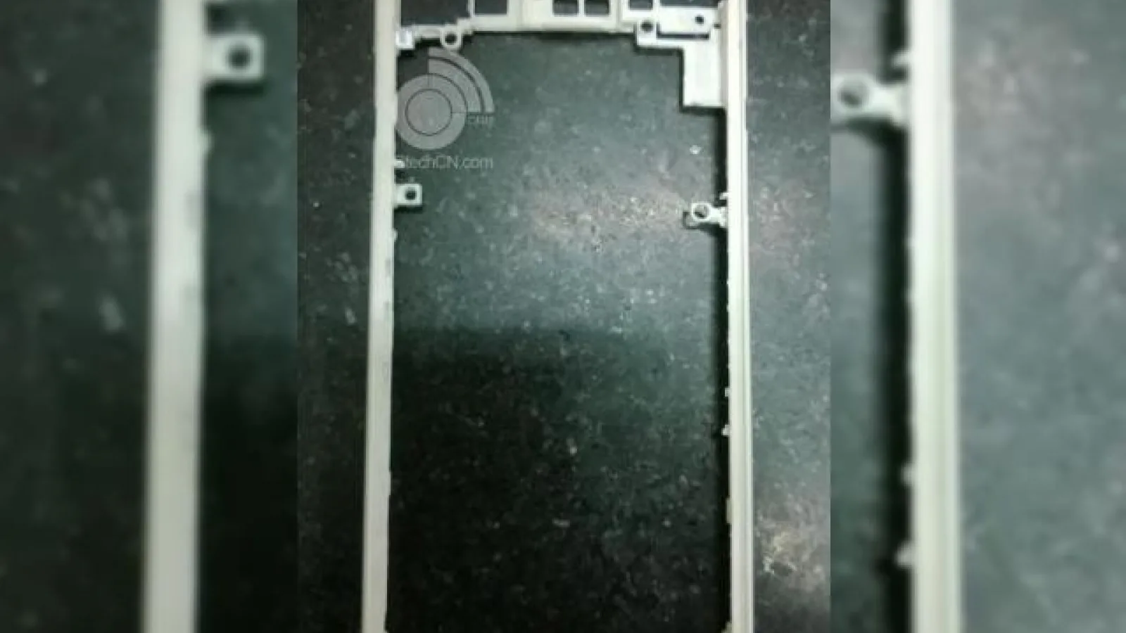 Un smartphone misterios Sony apare În noi fotografii, rama sa metalică aduce cu Xperia Z1