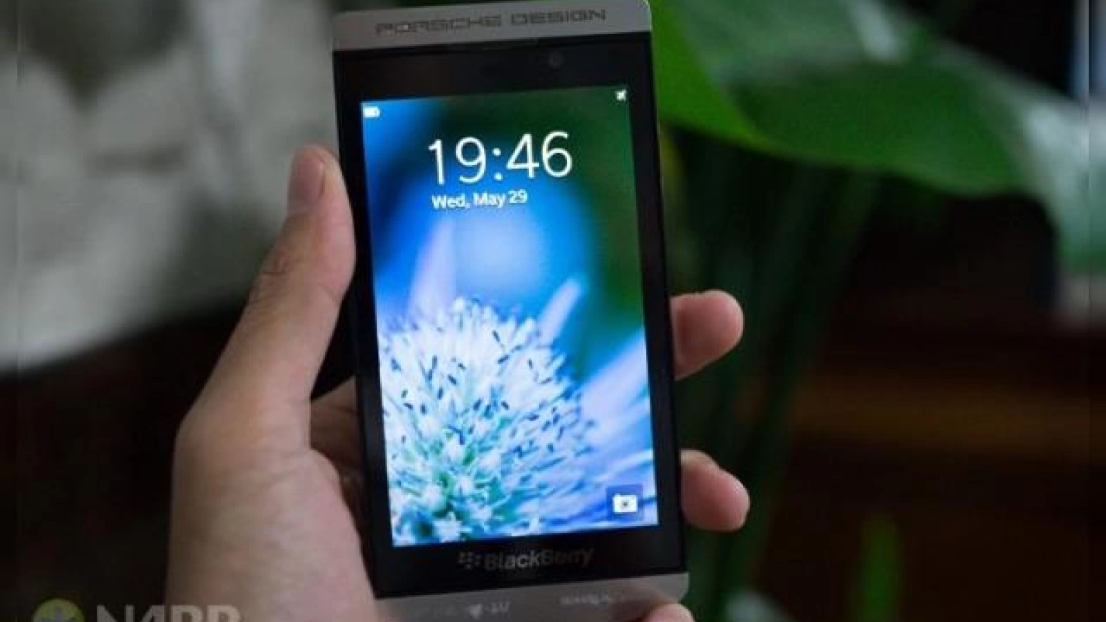 BlackBerry Porsche Design P'9982 surprins Într-un clip hands on (Video)