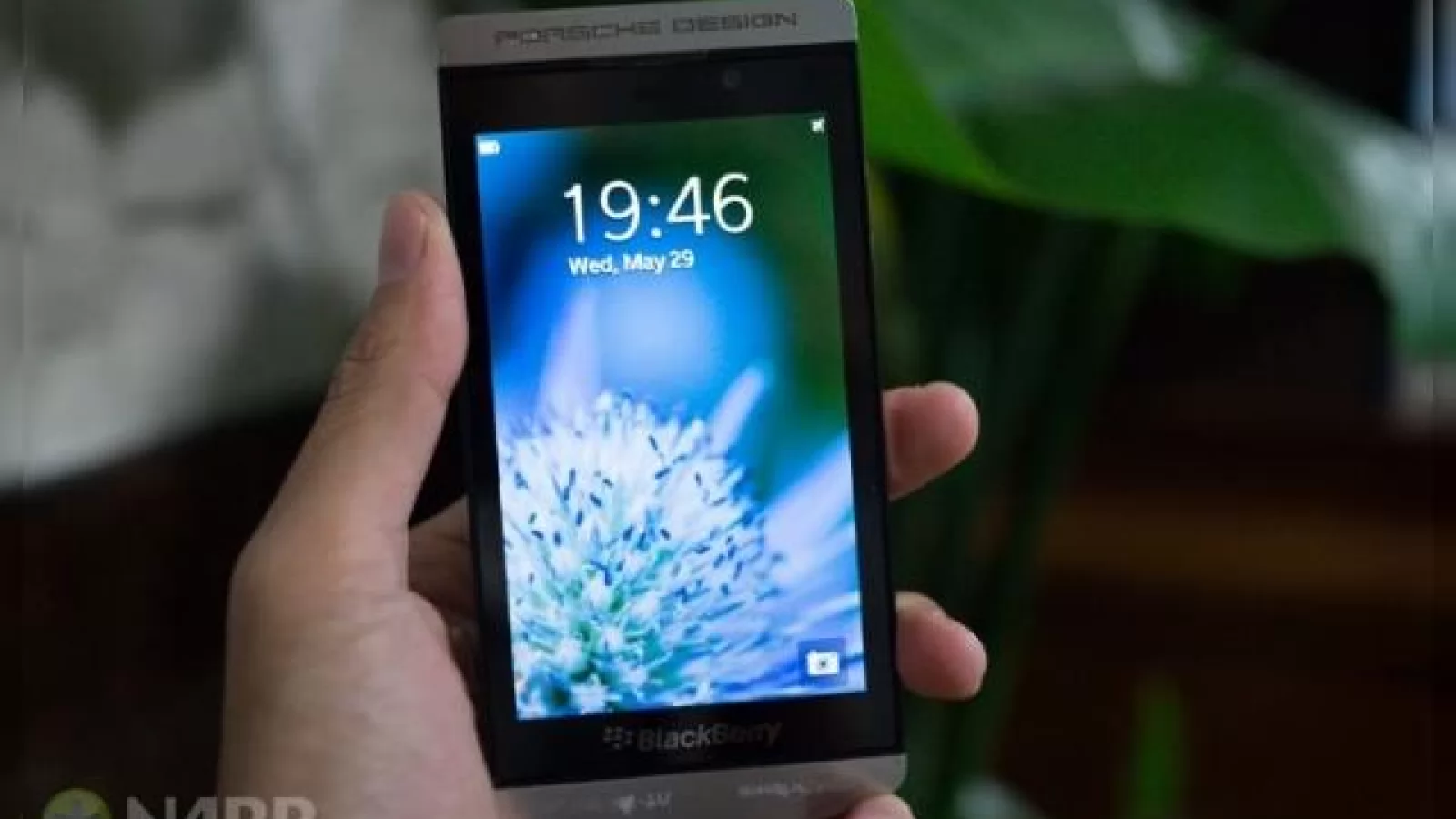 BlackBerry Porsche Design P'9982 surprins Într-un clip hands on (Video)