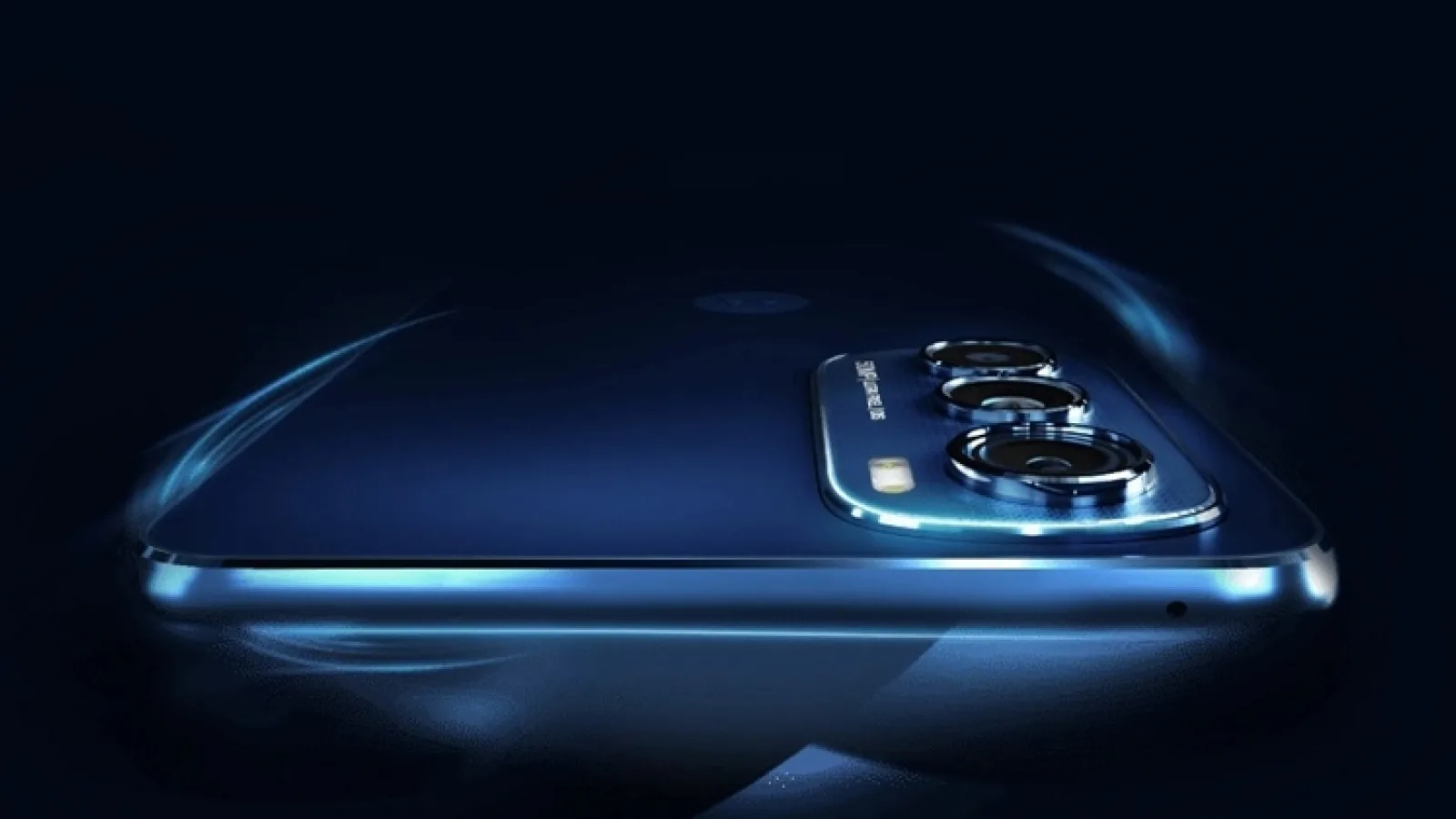 Motorola Edge 30 își face apariția în imagini oficiale înainte de lansare! Specificațiile sunt dezvăluite și pare-că va debuta curând