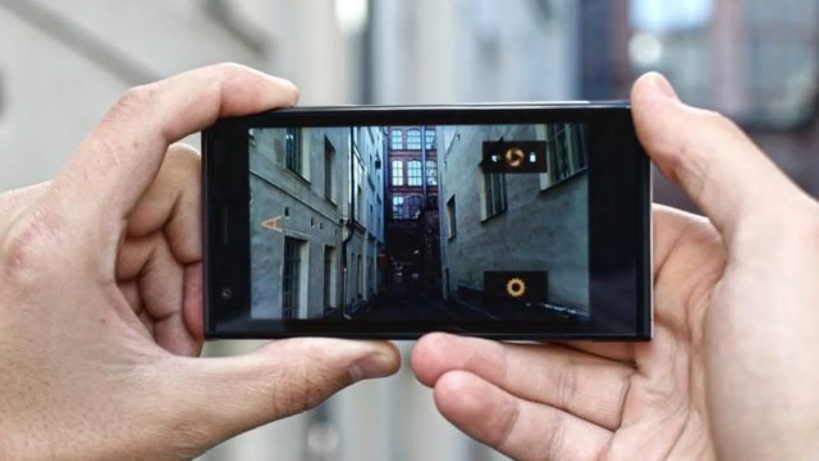Primul telefon Jolla se va lansa pe 27 noiembrie