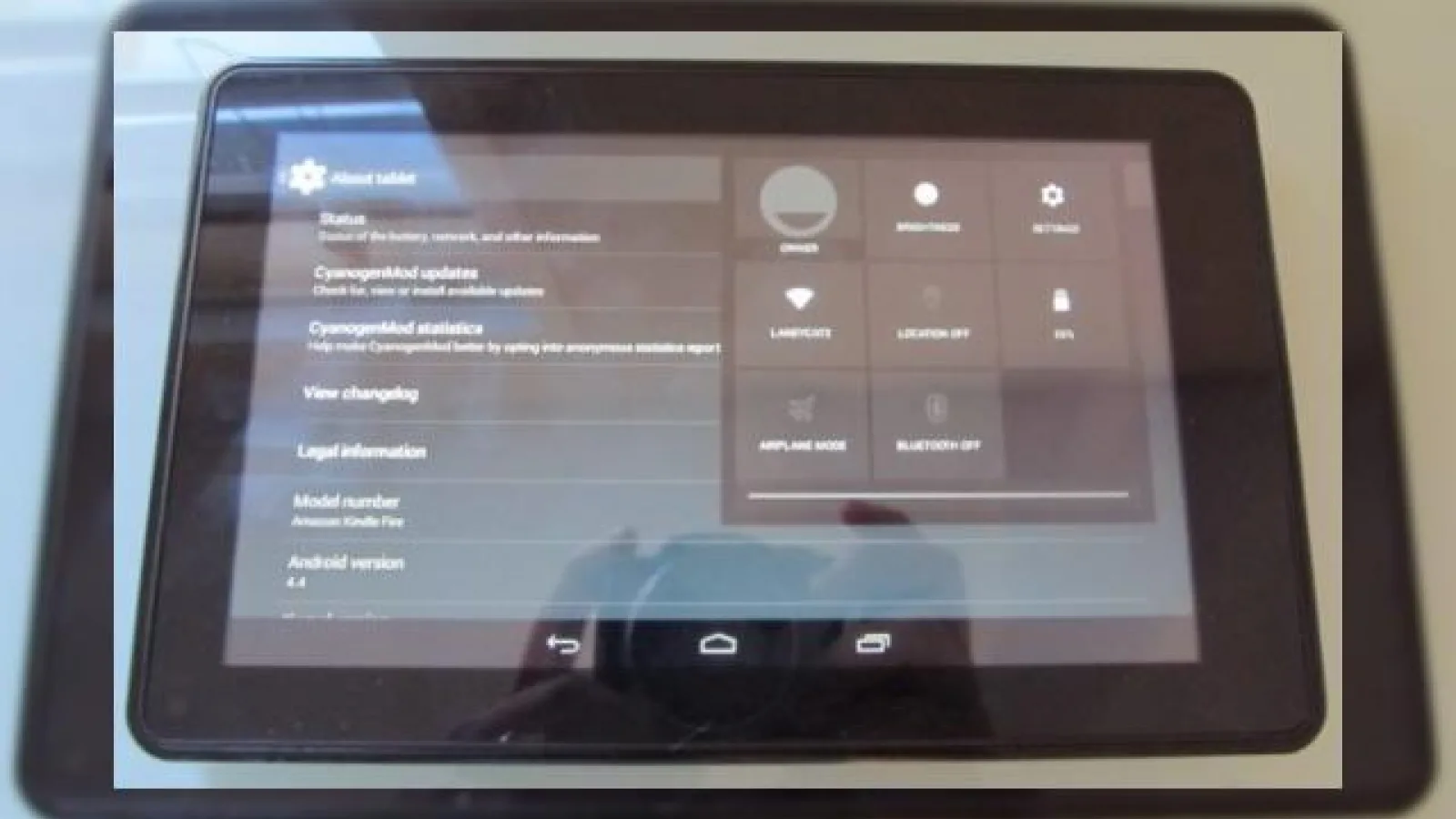 Android 4.4 KitKat portat pe tableta Amazon Kindle Fire (versiunea 2011)