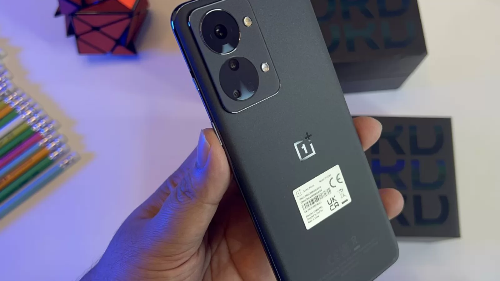 OnePlus Nord 2T apare în fotografii hands-on; Vedem și rezultatele din AnTuTu, câteva dotări reconfirmate