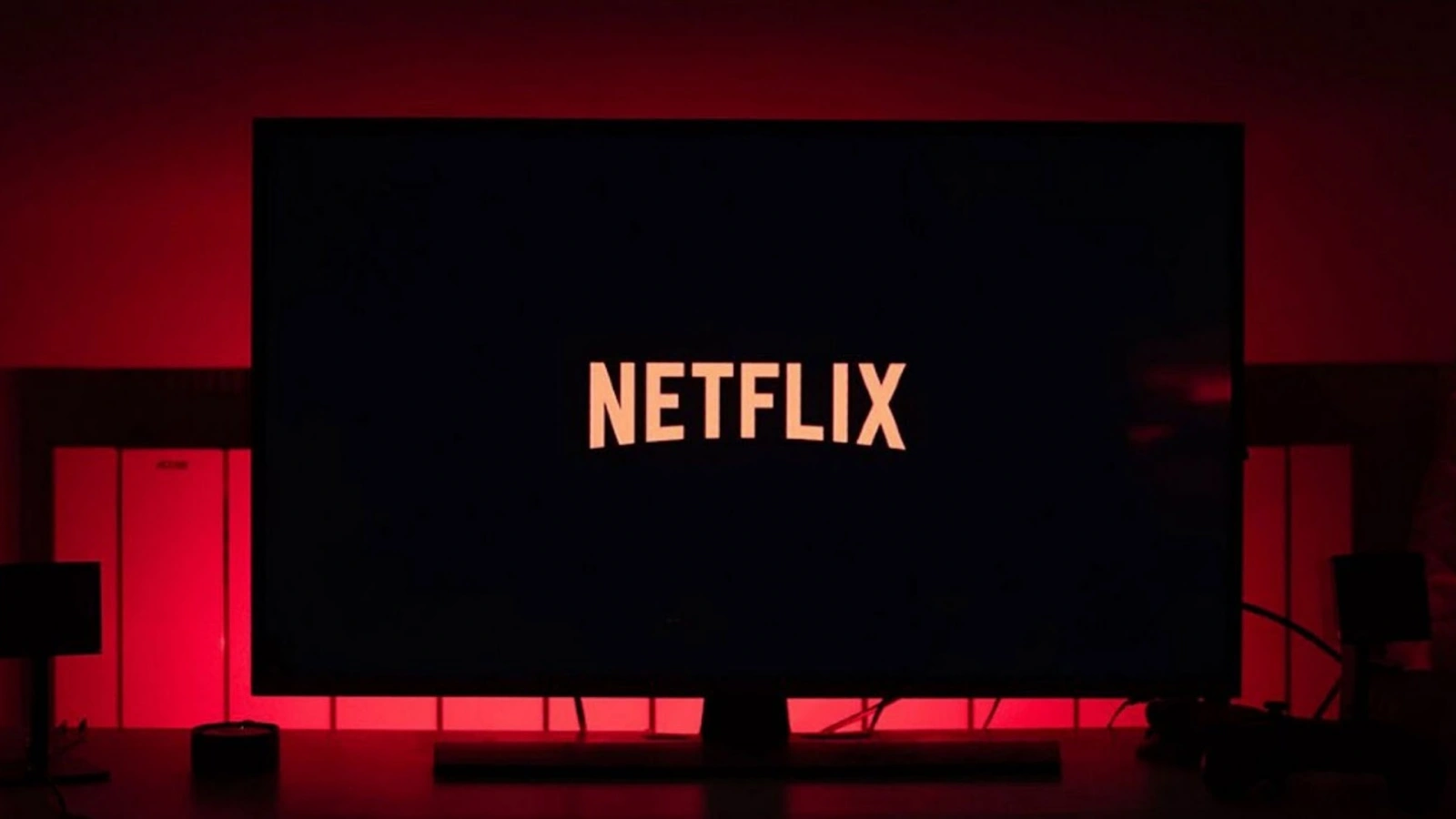 Netflix va lansa abonamente cu reclame şi va taxa partajarea de parole până la final de an 2022