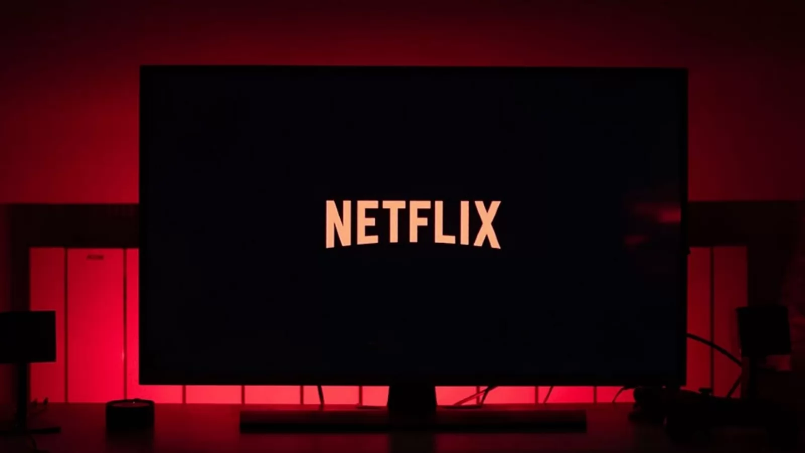 Netflix va lansa abonamente cu reclame şi va taxa partajarea de parole până la final de an 2022