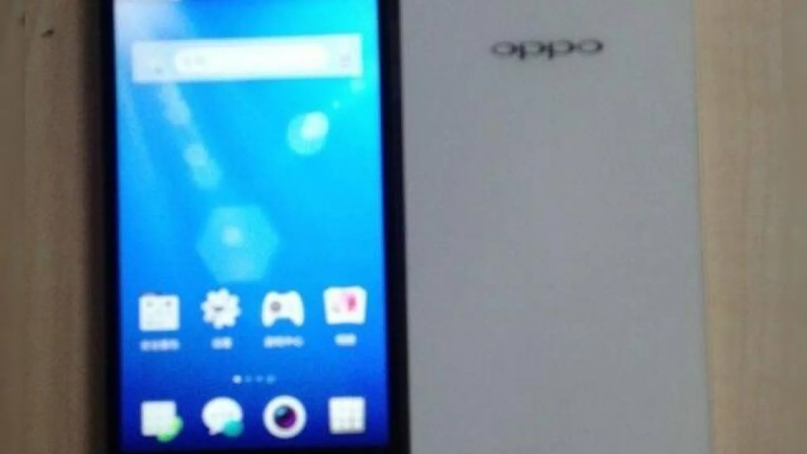 Oppo R1 prezentat În noi imagini hands on, vine cu ecran de 5 inch, design de Xperia Z1