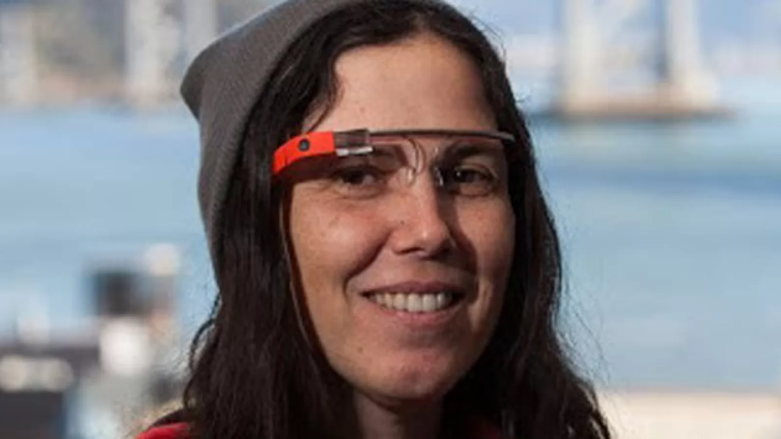 Nu trageți domnu' polițist, e doar un Google Glass! Prima amendă pentru purtarea de ochelari smart la volan În SUA