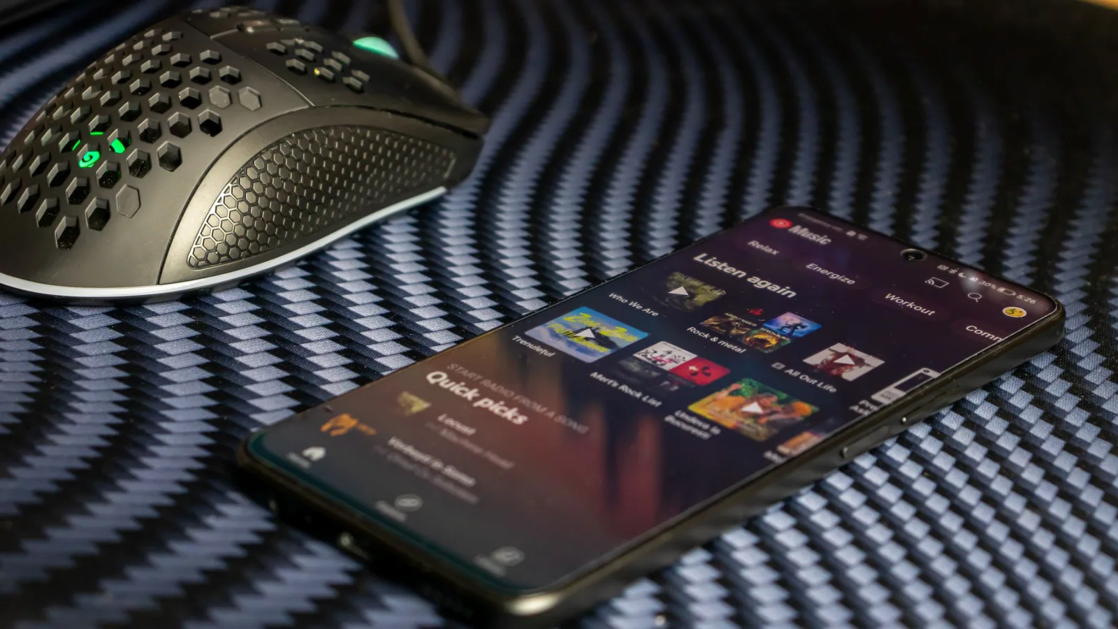 Honor X8 - Un singur difuzor puternic, dar insuficient