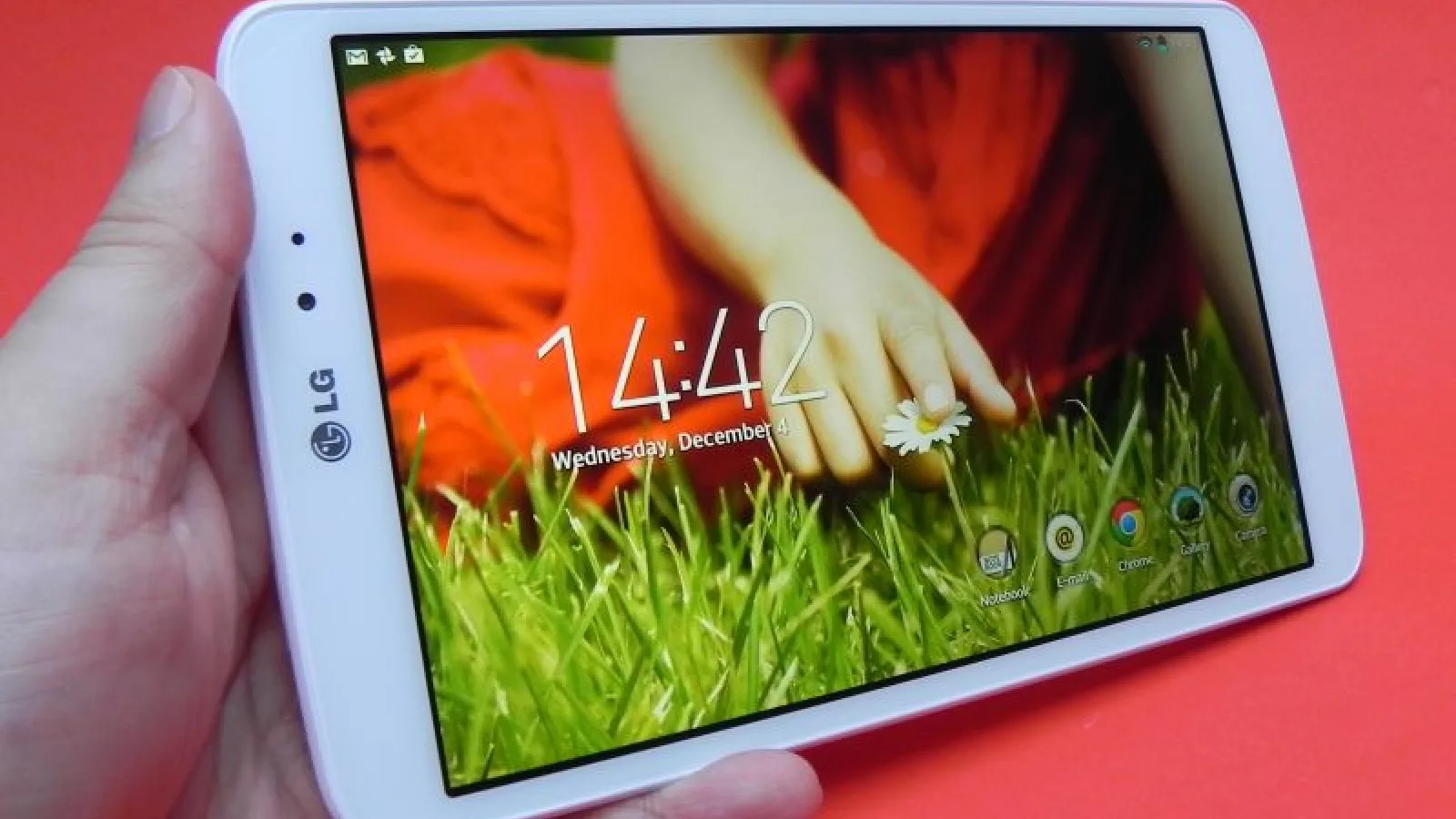 LG G Pad 8.3 review: o tabletă excelentă ca design, bună pentru consum multimedia și cu funcții originale (Video)