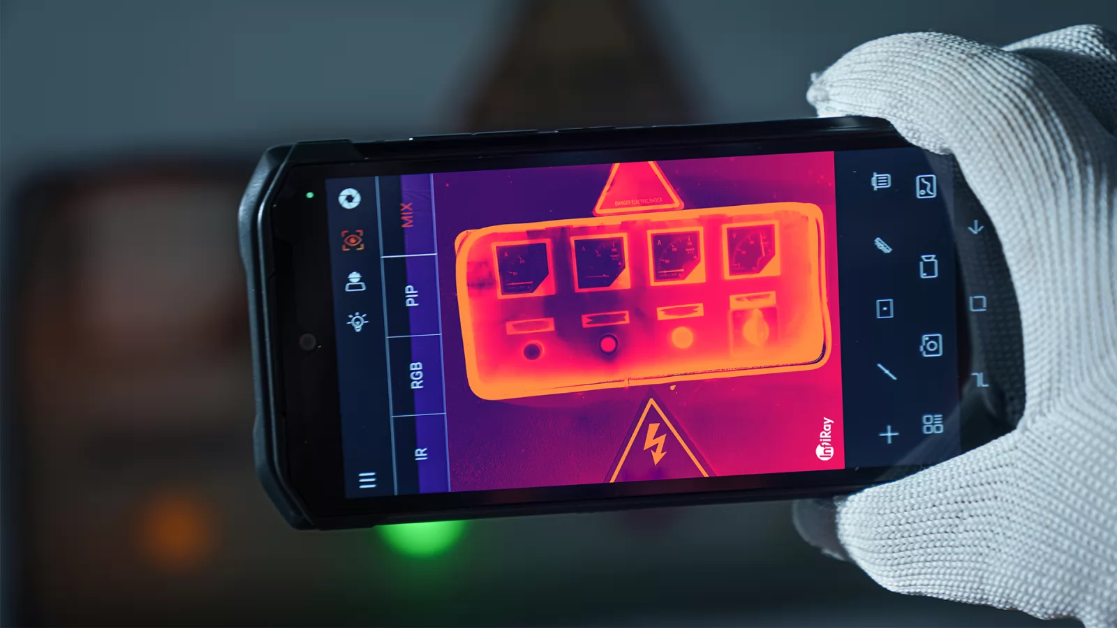 Doogee S98 Pro, smartphone-ul cu Night Vision și termoviziune, este disponibil la vânzare de azi; Cât costă și ce oferă telefonul robust?