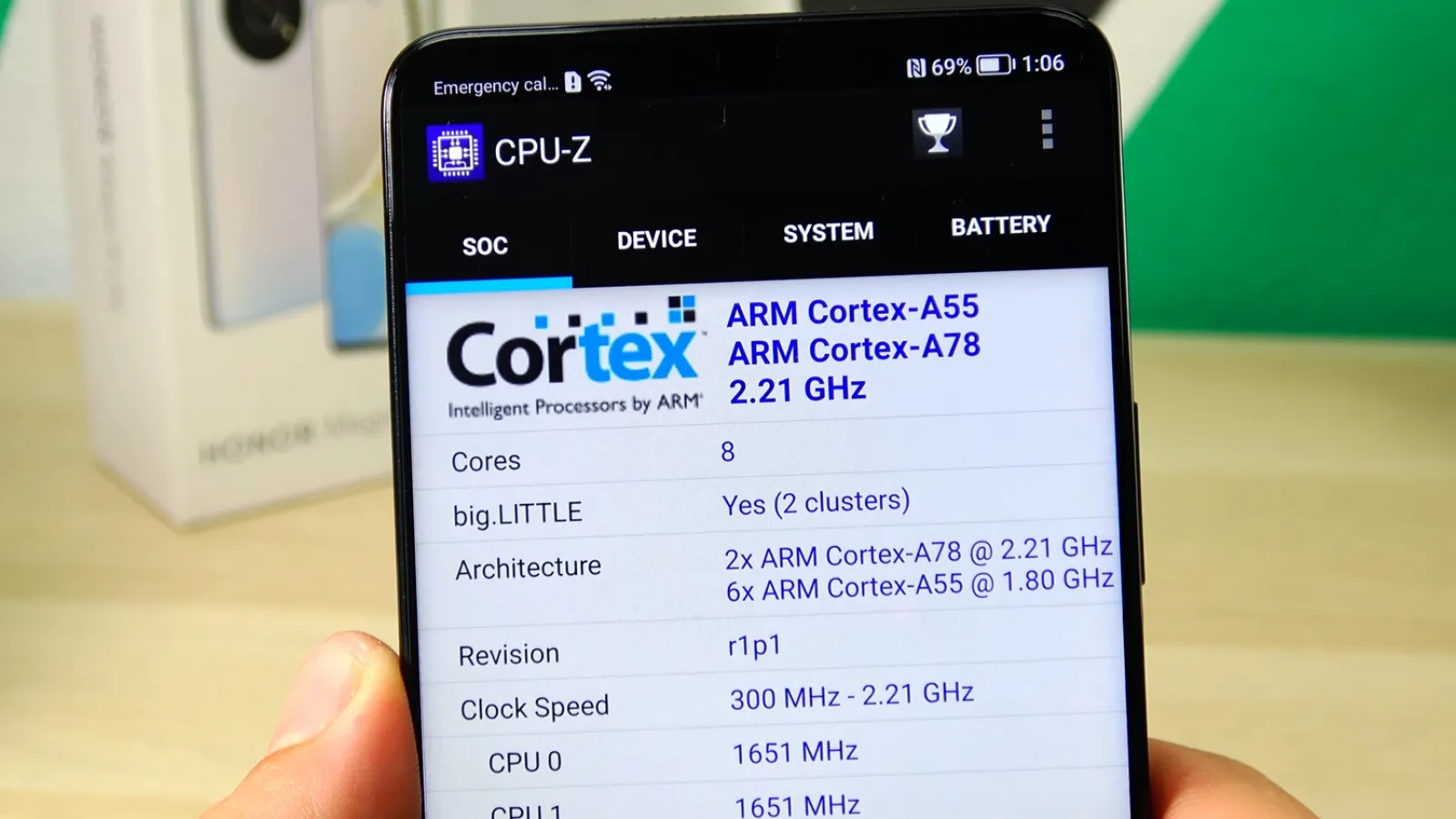 HONOR Magic4 Lite: Hardware midrange rezonabil, dar preţul trebuie să scadă