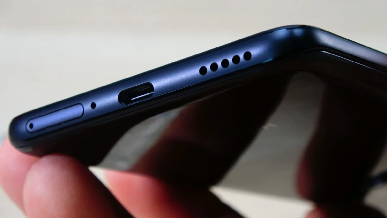 HONOR Magic4 Lite: Acustică mono, cu un speaker decent, fără recorduri