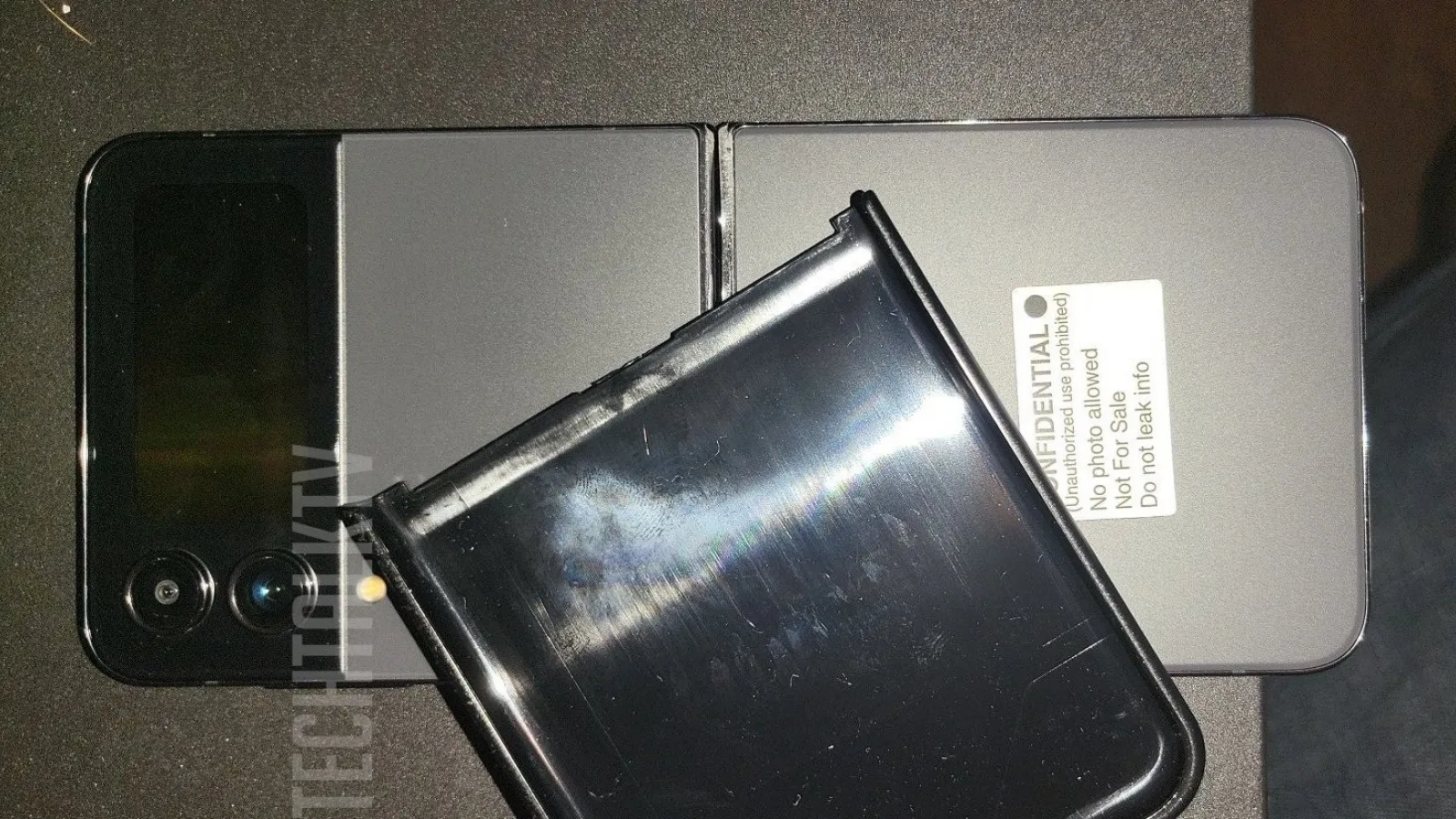 Samsung Galaxy Z Flip 4 va avea aceeași capacitate a bateriei ca Galaxy S22; Fotografii ajunse online confirmă upgrade-ul