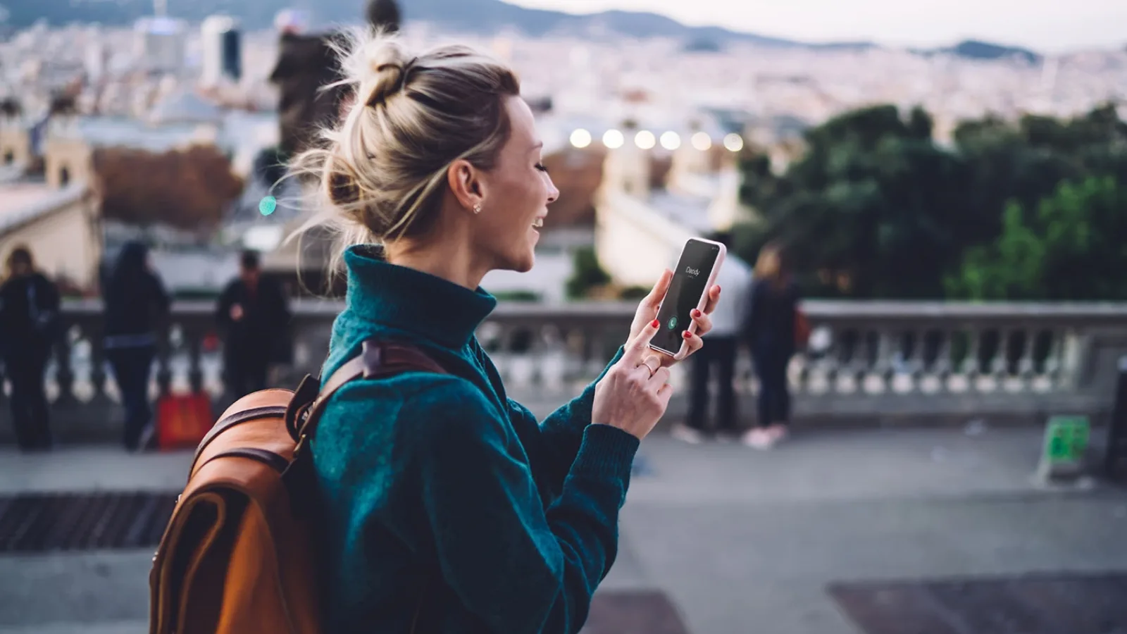 De la 1 iulie scad tarifele și suprataxele de roaming în Uniunea Europeană! Iată cât vei plăti pentru minute, SMS-uri și internet în afara țării