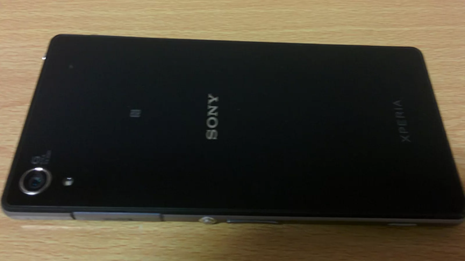 Sony Xperia Z2 (aparent) fotografiat În imagini hands on