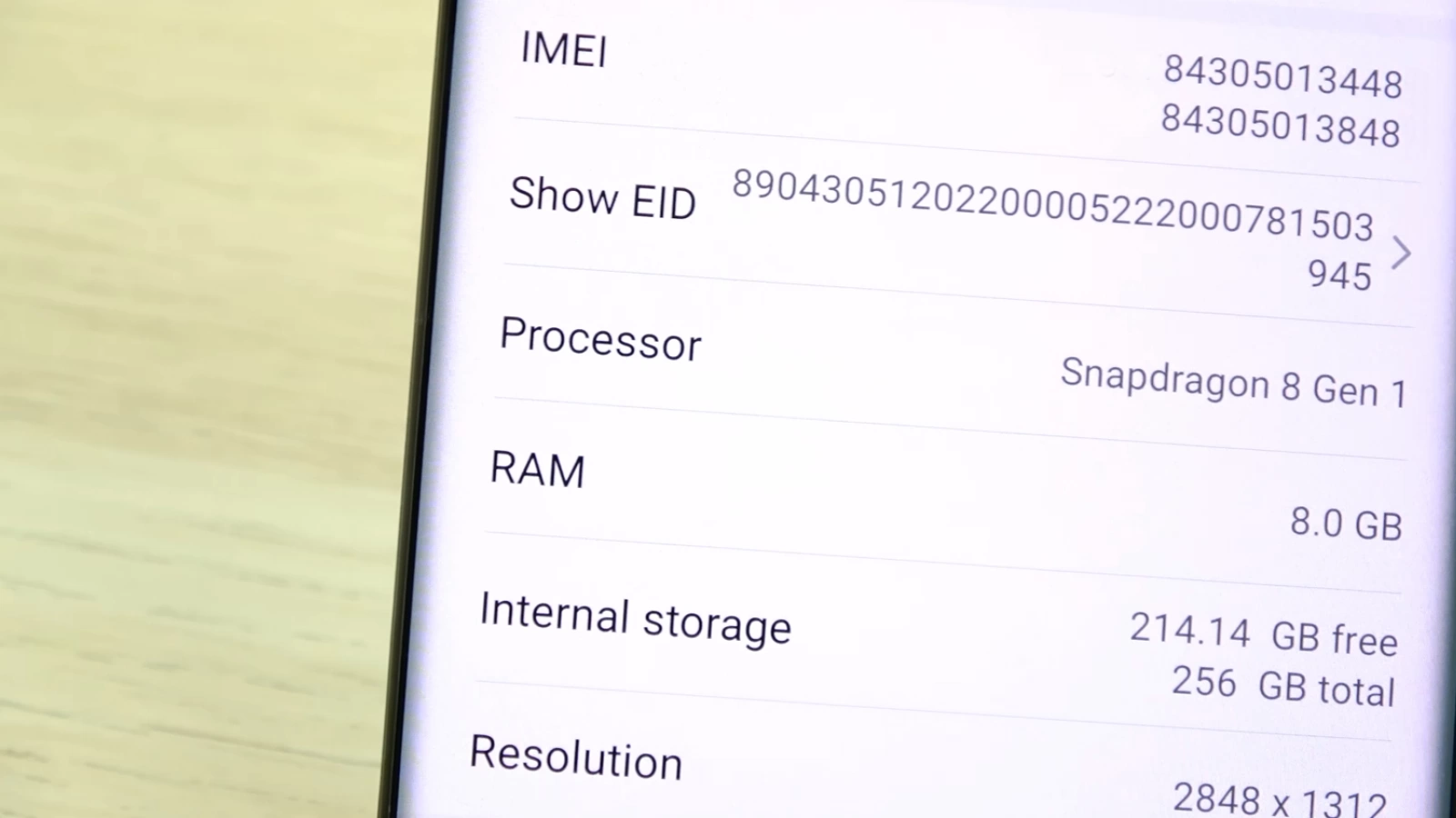 HONOR Magic4 Pro: Hardware de flagship, cu record la încărcare, zoom atractiv