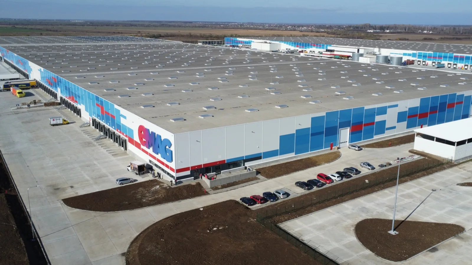 eMAG construiește în Ungaria cel mai mare centru logistic pentru e-comerț din Europa Centrală și de Est! Va avea peste 100.000 de metri pătrați