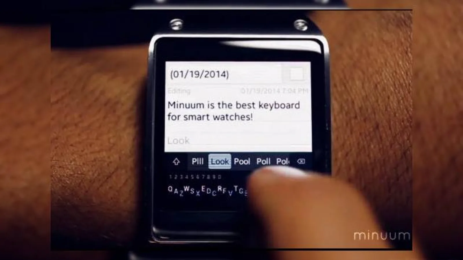Iată cum arată o tastatură virtuală pe un smartwatch! Scrisul e mai rapid decât v-ați aștepta! (Video)
