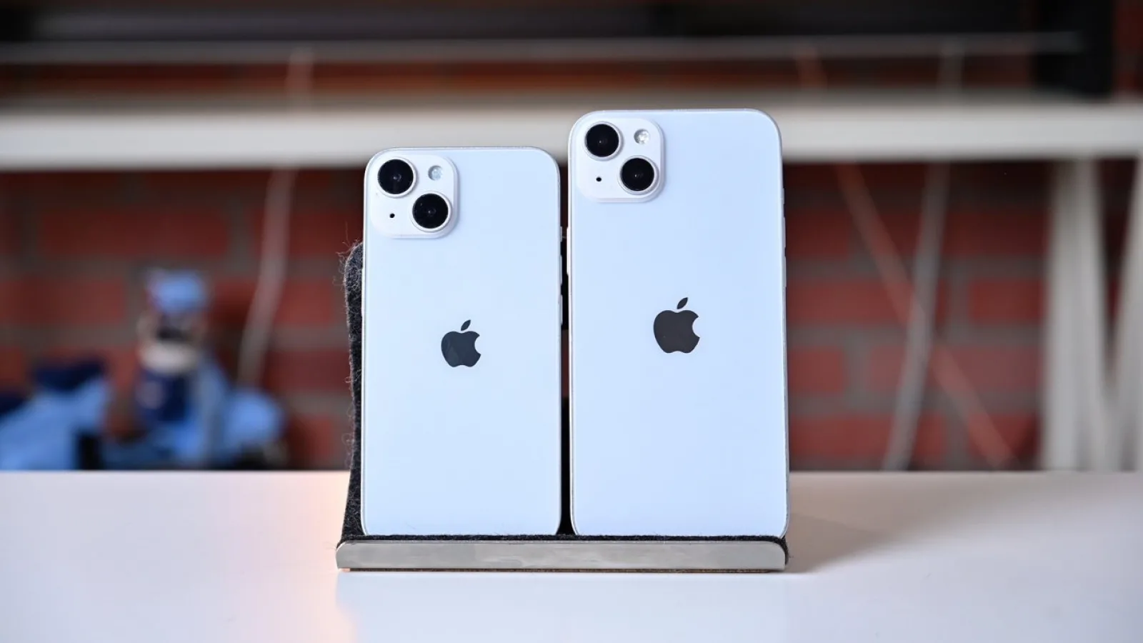 Apple are probleme cu aprovizionarea de display-uri pentru iPhone 14 Max, producția suferind întârzieri