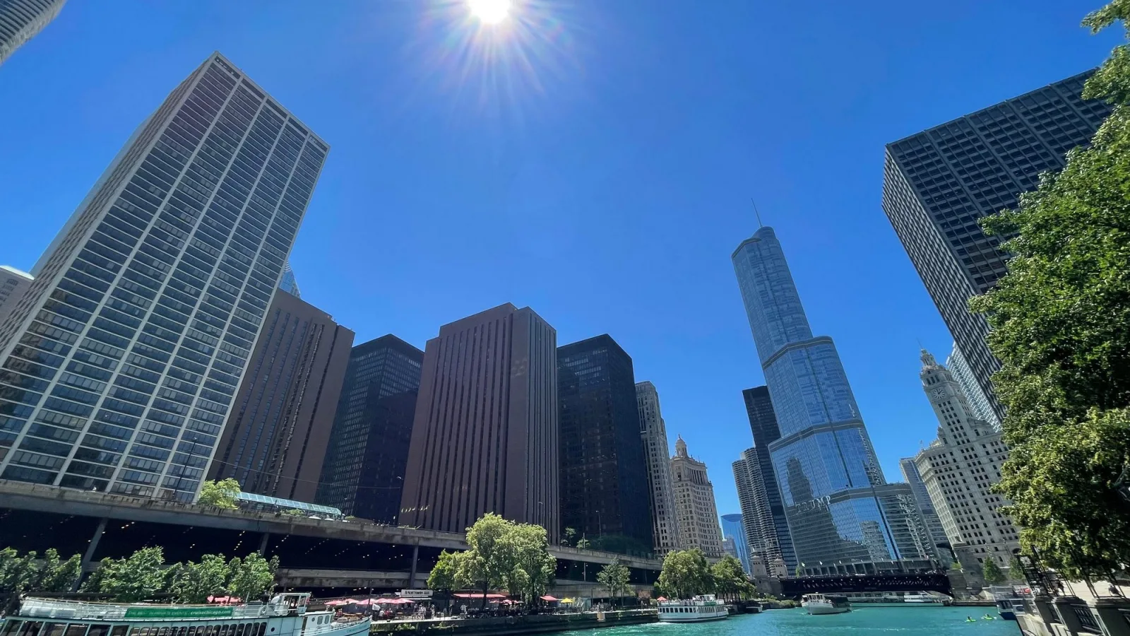 Am vizitat sediul central Motorola din Chicago și am aflat cum a evoluat business-ul companiei + planuri de viitor
