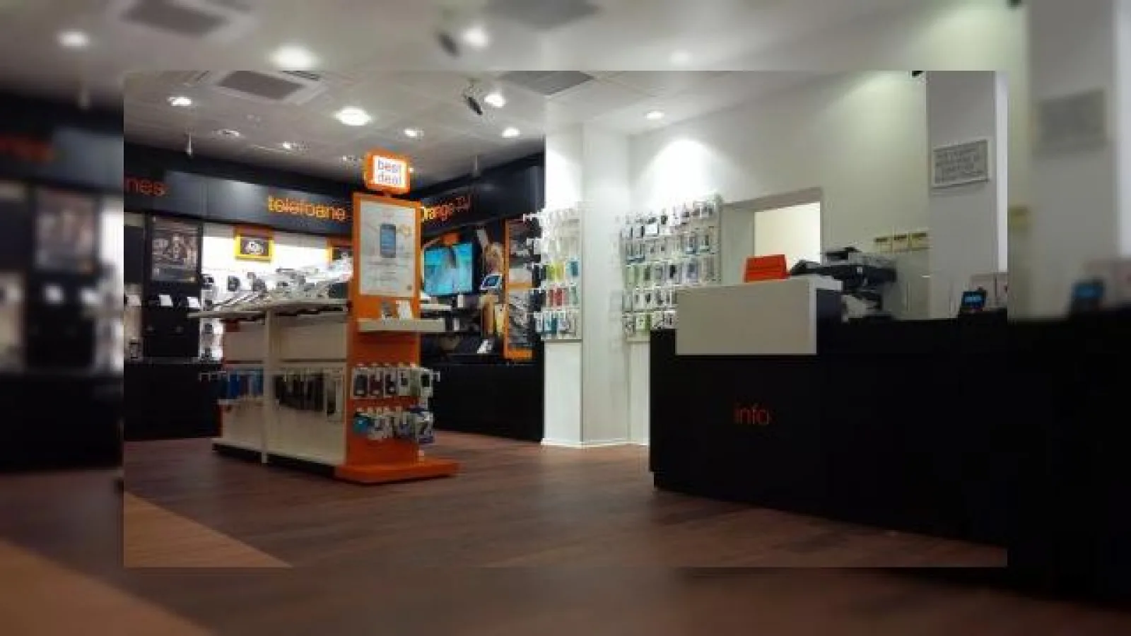 Orange Shop din cartierul Militari beneficiază de o nouă Înfățișare