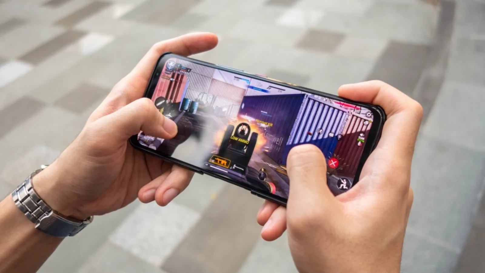 Turul Magazinelor #1141: ROG Phone 6 sub 4000 lei, monitor de 165 Hz la cel mai mic preţ, trotinete şi biciclete sub 1000 lei